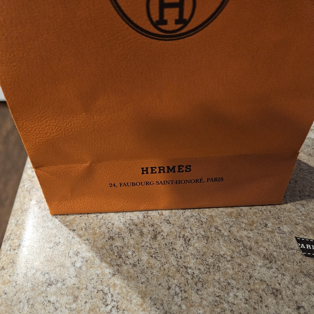 Hermes Shopping Tote - Picture 5 of 11